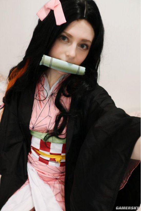 《生化危机4》重制版Ashley的脸模 荷兰模特Ella Freya