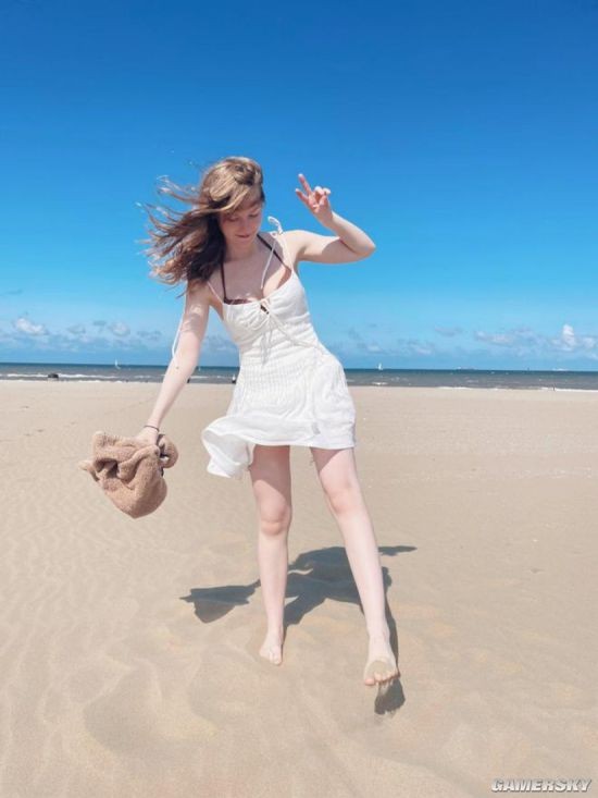 《生化危机4》重制版Ashley的脸模 荷兰模特Ella Freya