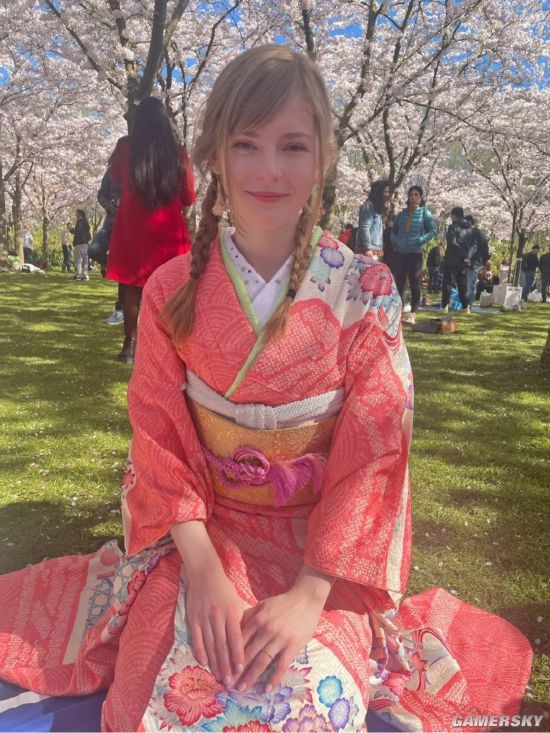 《生化危机4》重制版Ashley的脸模 荷兰模特Ella Freya