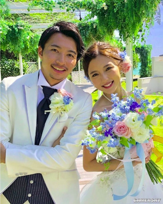 世界杯“大嫂团” 日本顶级清纯系美女真野惠里菜