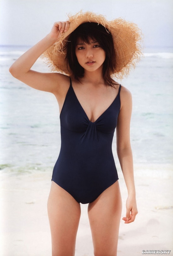 世界杯“大嫂团” 日本顶级清纯系美女真野惠里菜