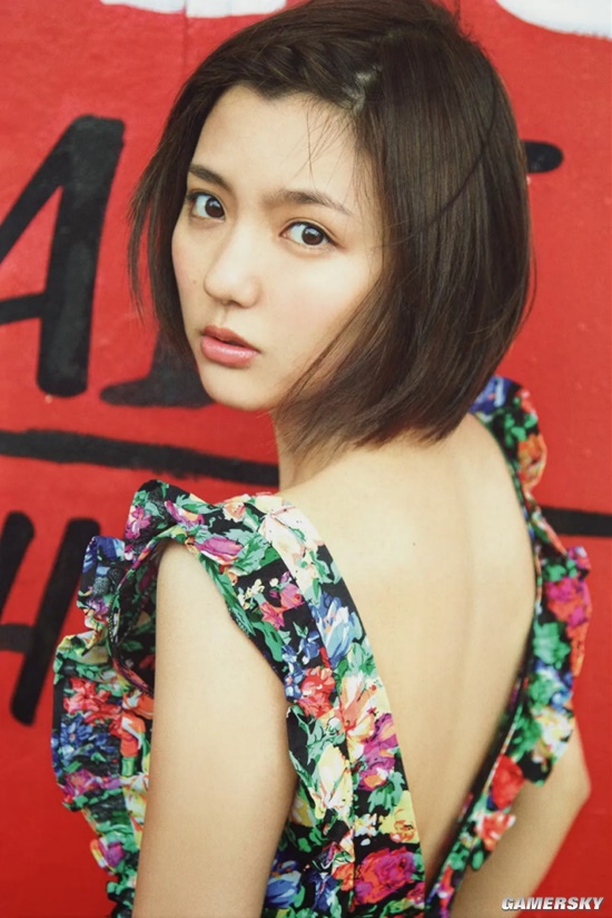 世界杯“大嫂团” 日本顶级清纯系美女真野惠里菜