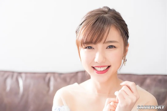 世界杯“大嫂团” 日本顶级清纯系美女真野惠里菜