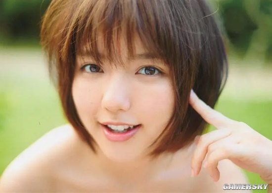 世界杯“大嫂团” 日本顶级清纯系美女真野惠里菜