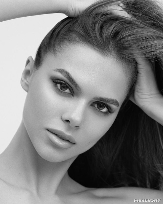 极致比例的身体 俄罗斯“亡命女神”身材惹火