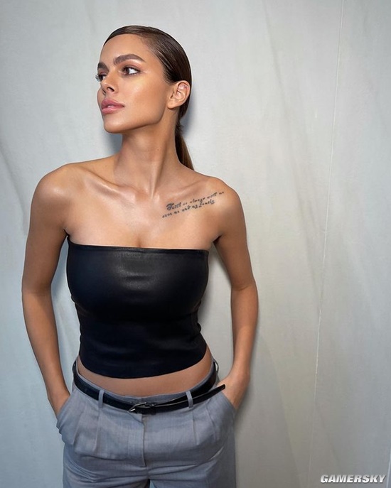 极致比例的身体 俄罗斯“亡命女神”身材惹火