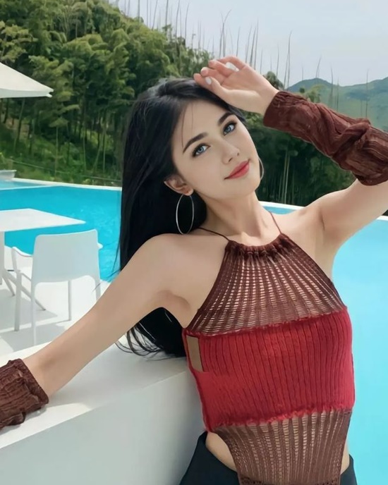 绝顶的颜值和身材 俄罗斯网红模特美貌突破次元壁