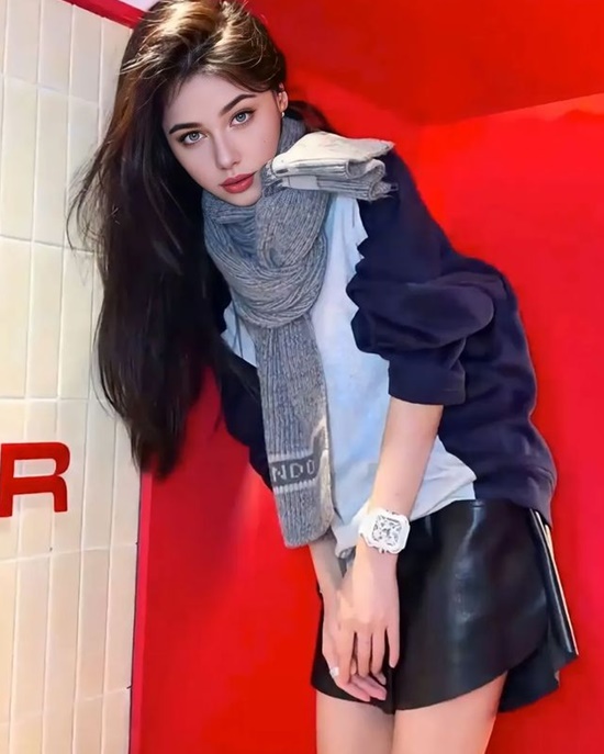 绝顶的颜值和身材 俄罗斯网红模特美貌突破次元壁