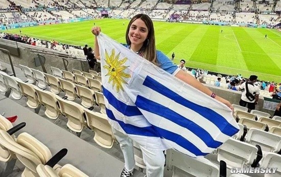 看球的同时也看“球” 2022世界杯女球迷集锦-皮皮兔动漫