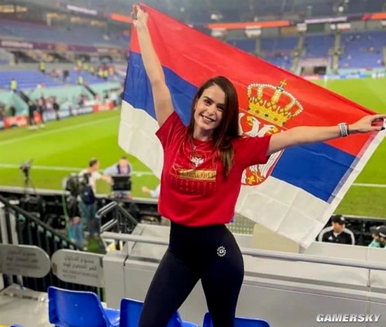 看球的同时也看“球” 2022世界杯女球迷集锦