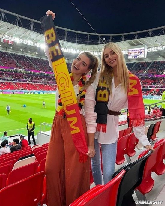 看球的同时也看“球” 2022世界杯女球迷集锦