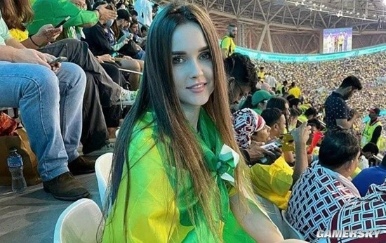 看球的同时也看“球” 2022世界杯女球迷集锦