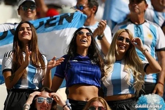 看球的同时也看“球” 2022世界杯女球迷集锦