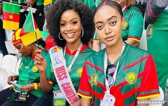 看球的同时也看“球” 2022世界杯女球迷集锦