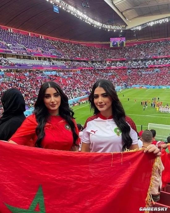 看球的同时也看“球” 2022世界杯女球迷集锦