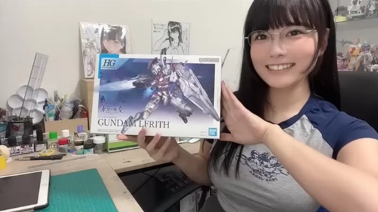 日本写真女星东云海拼《水星魔女》魔灵高达 还自制了涂装-皮皮兔动漫