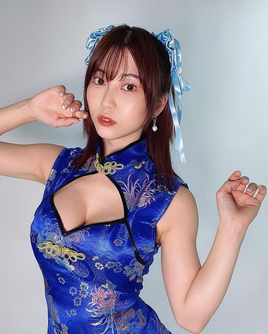 日本网友喷写真女星照片 本人反呛：你可以不看