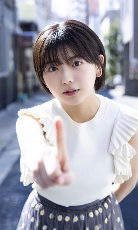 20岁短发邻家学妹 日本网红转型写真女星的大熊杏优