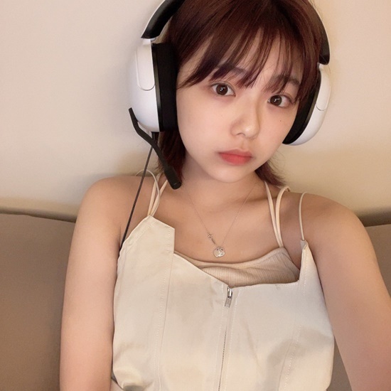 20岁短发邻家学妹 日本网红转型写真女星的大熊杏优