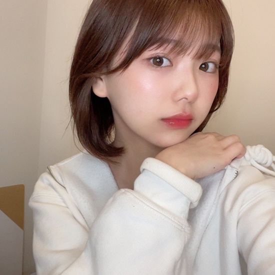 20岁短发邻家学妹 日本网红转型写真女星的大熊杏优