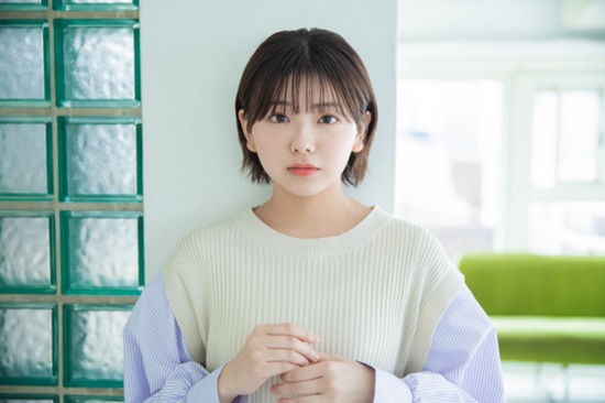 20岁短发邻家学妹 日本网红转型写真女星的大熊杏优