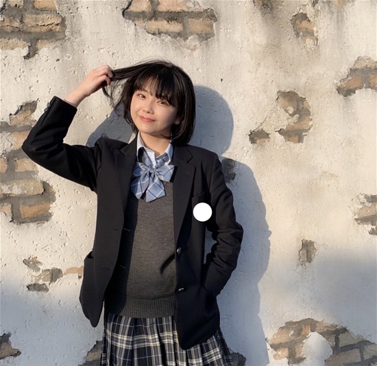 20岁短发邻家学妹 日本网红转型写真女星的大熊杏优