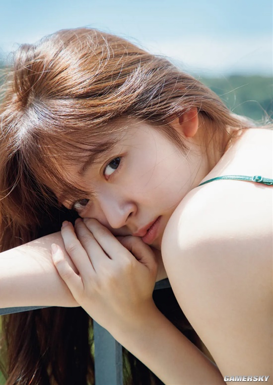 可盐可甜人美声甜 满足幻想的日本女星铃木爱理