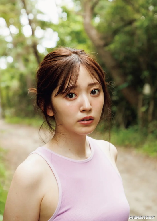 可盐可甜人美声甜 满足幻想的日本女星铃木爱理