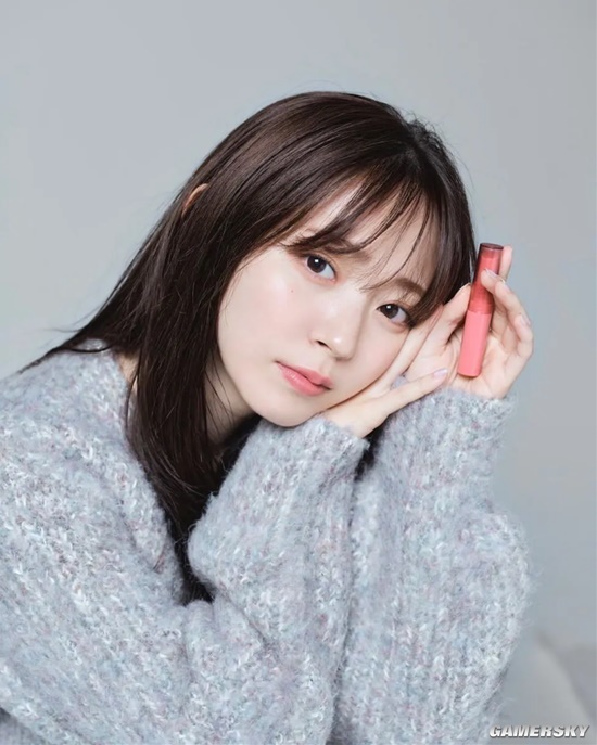 可盐可甜人美声甜 满足幻想的日本女星铃木爱理