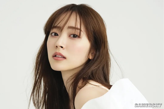 可盐可甜人美声甜 满足幻想的日本女星铃木爱理