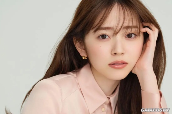 可盐可甜人美声甜 满足幻想的日本女星铃木爱理