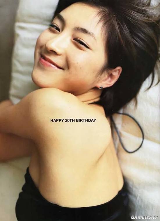 42岁广末凉子时隔22年再出写真 招牌笑容依旧少女感