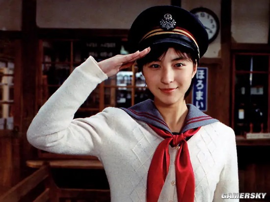 42岁广末凉子时隔22年再出写真 招牌笑容依旧少女感