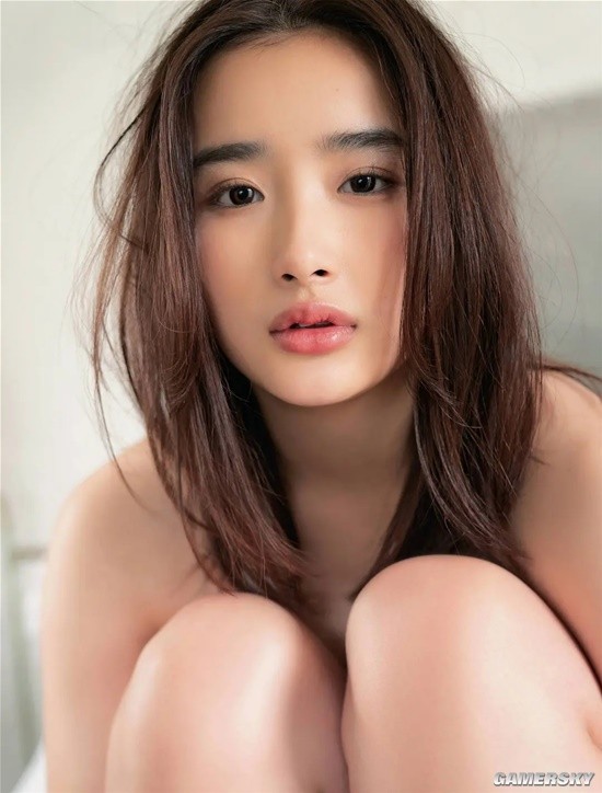 曾号称丰腴版石原里美的安倍乙 靠写真打出自己名号