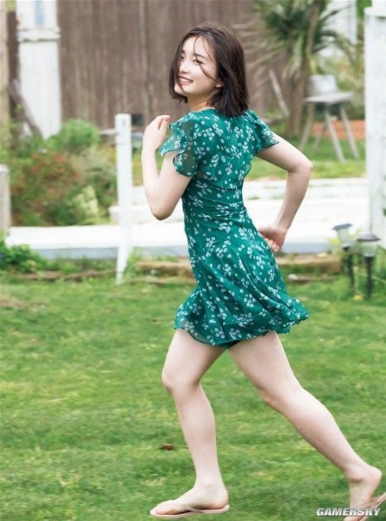 曾号称丰腴版石原里美的安倍乙 靠写真打出自己名号