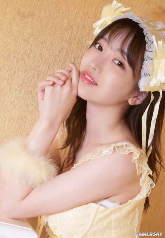 拍泳装写真后走红 会变魔术的女偶像吉沢朱音