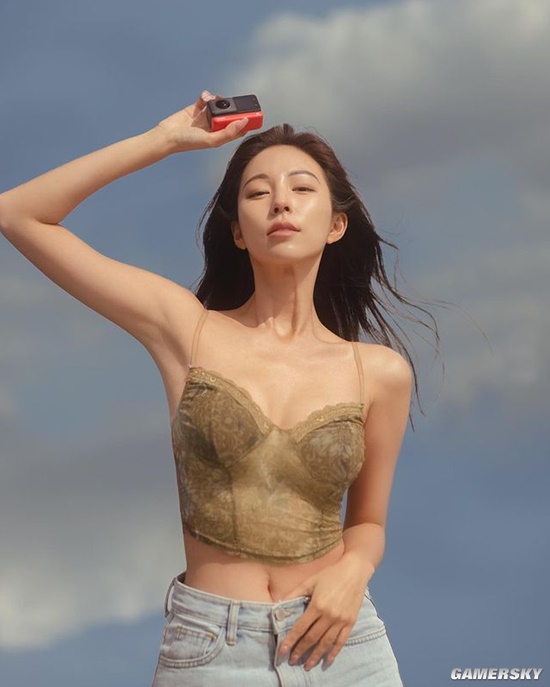 全身比例爆表 韩系御姐大秀泳装好身材