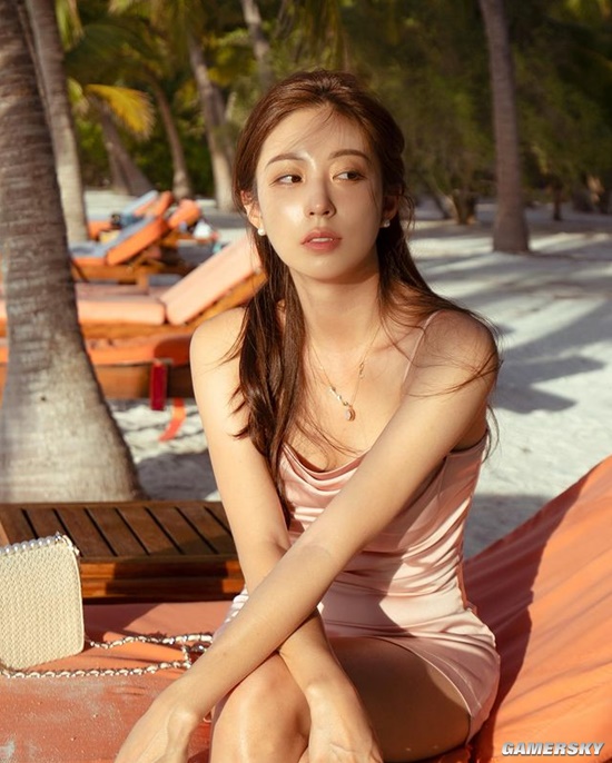 全身比例爆表 韩系御姐大秀泳装好身材