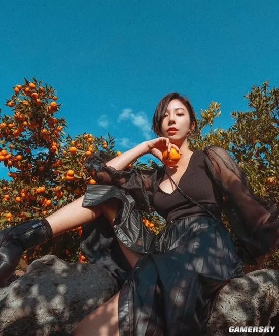 全身比例爆表 韩系御姐大秀泳装好身材