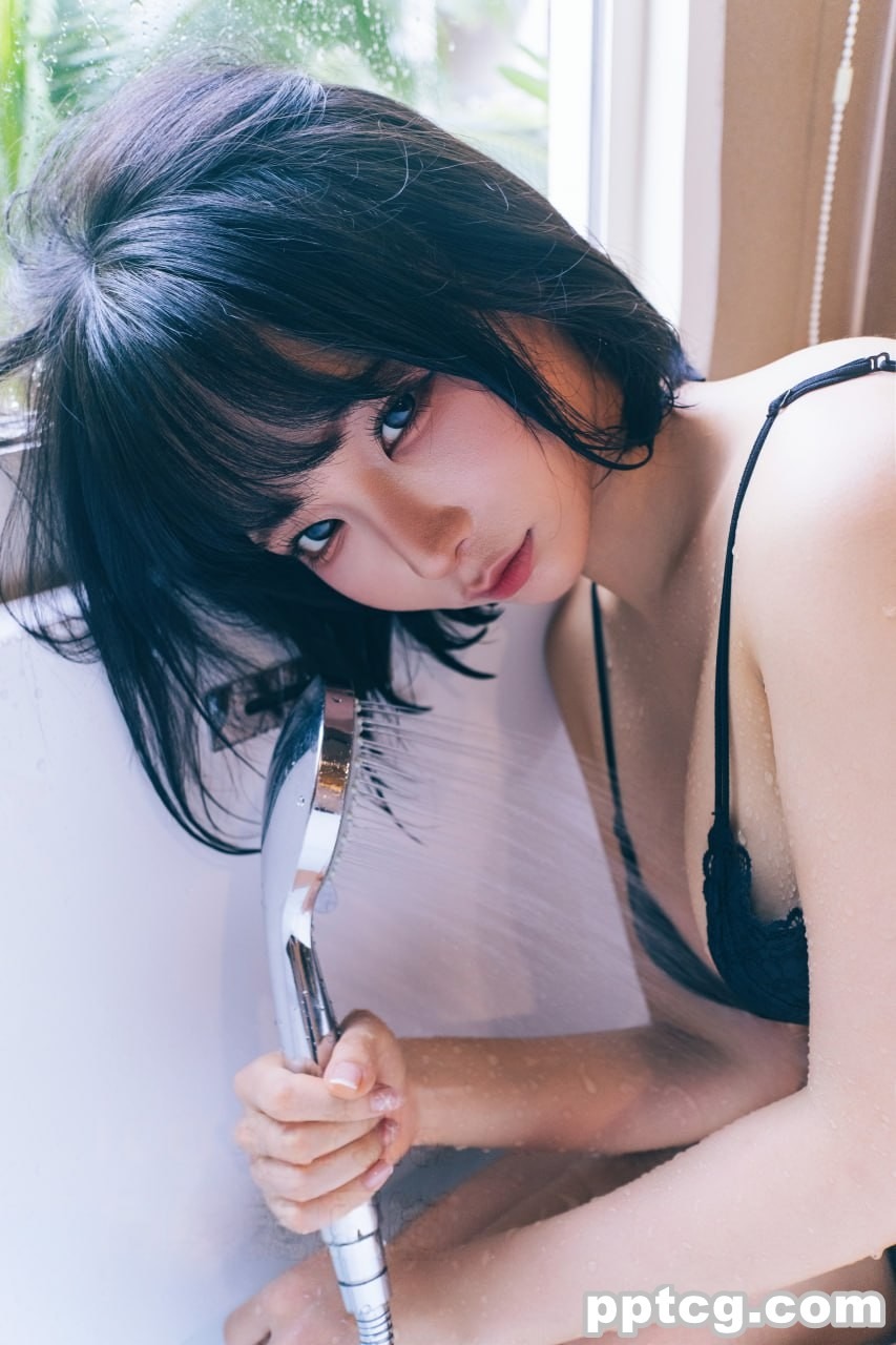 蠢沫沫  凝视