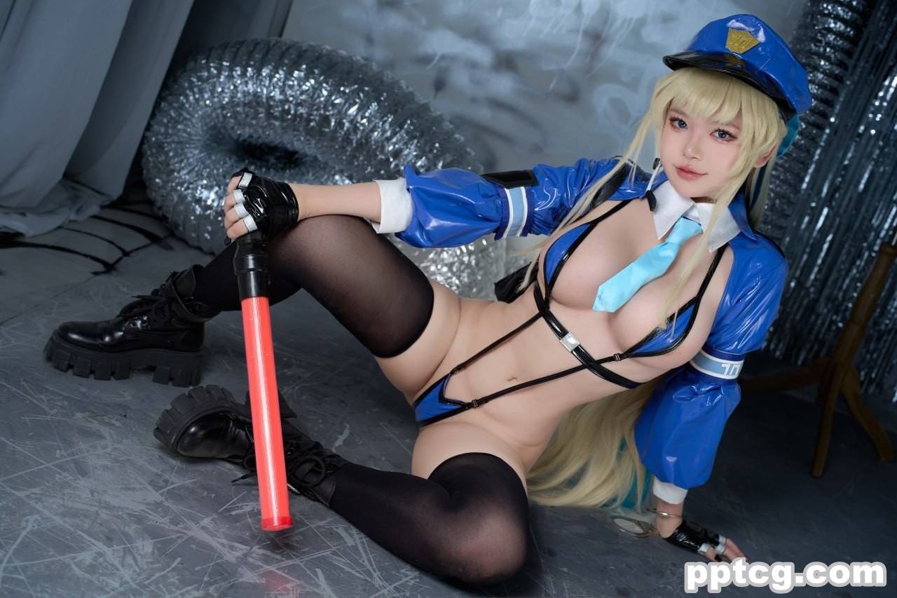 ZinieQ  Officer Toki