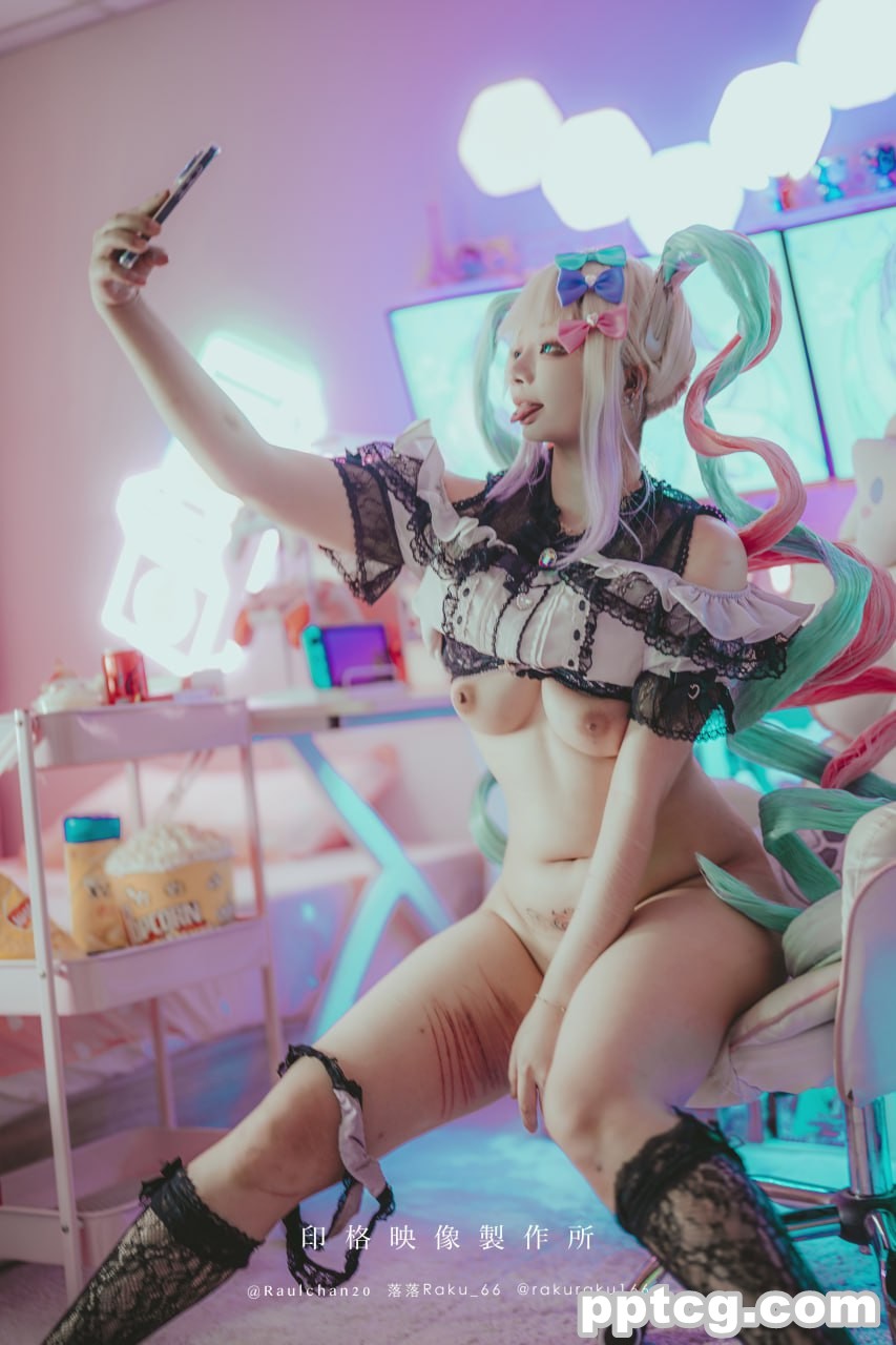 落落  升天