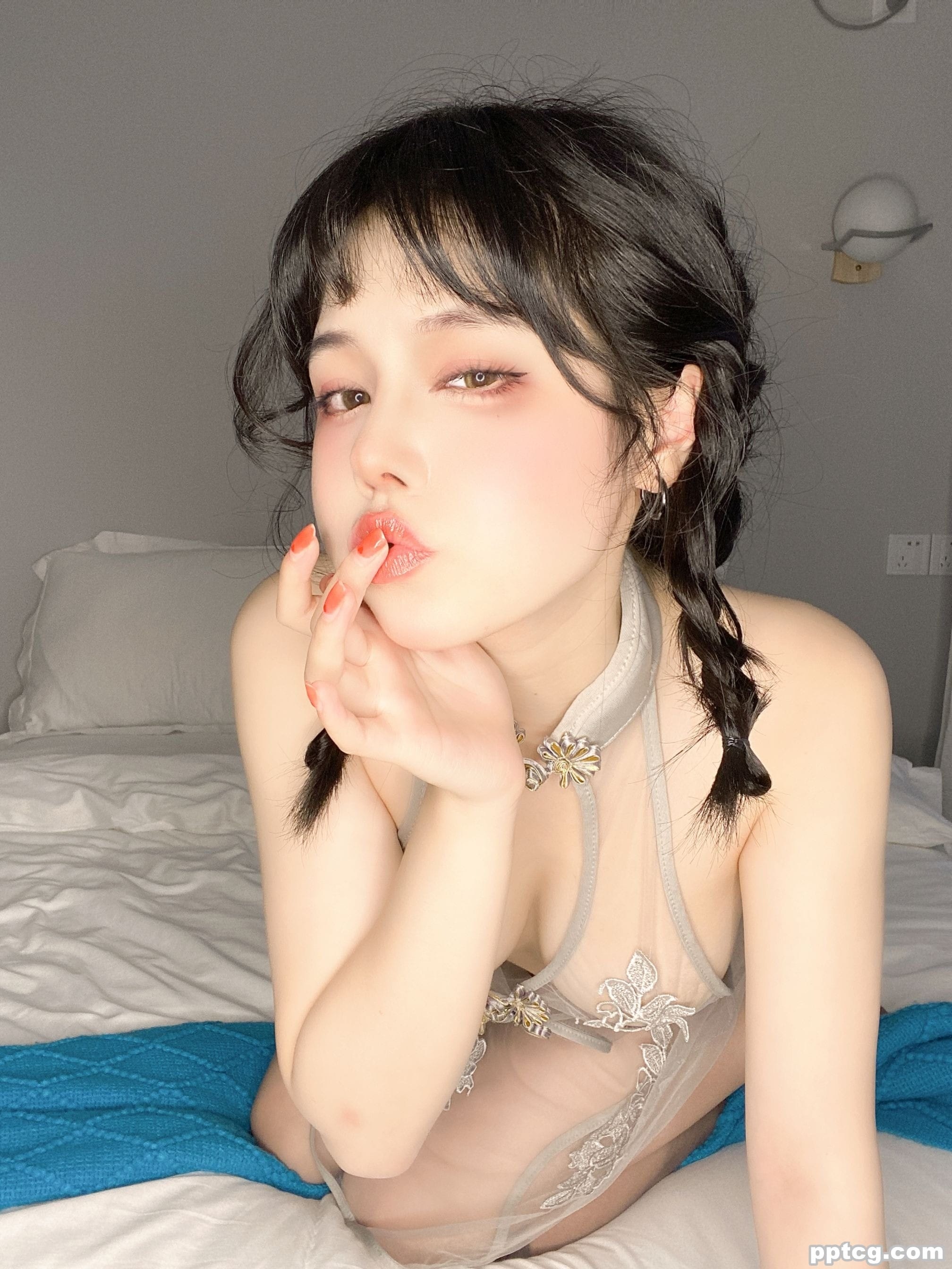 七月喵子 透明 灰撕袜