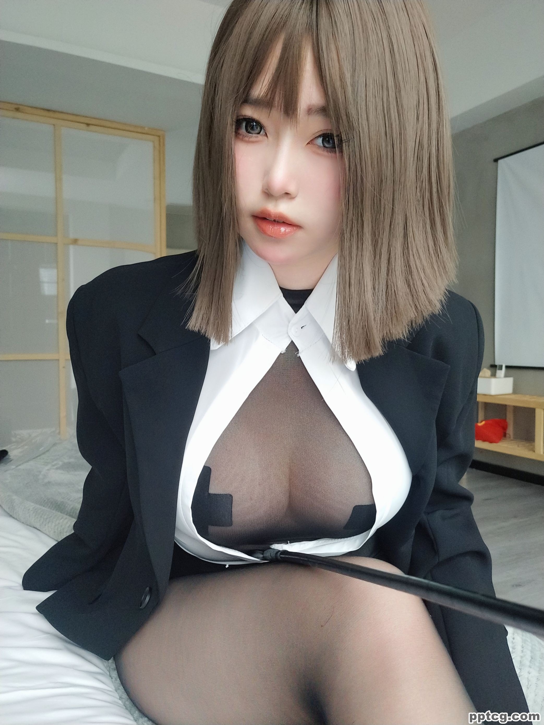 女主K 大胆的秘书