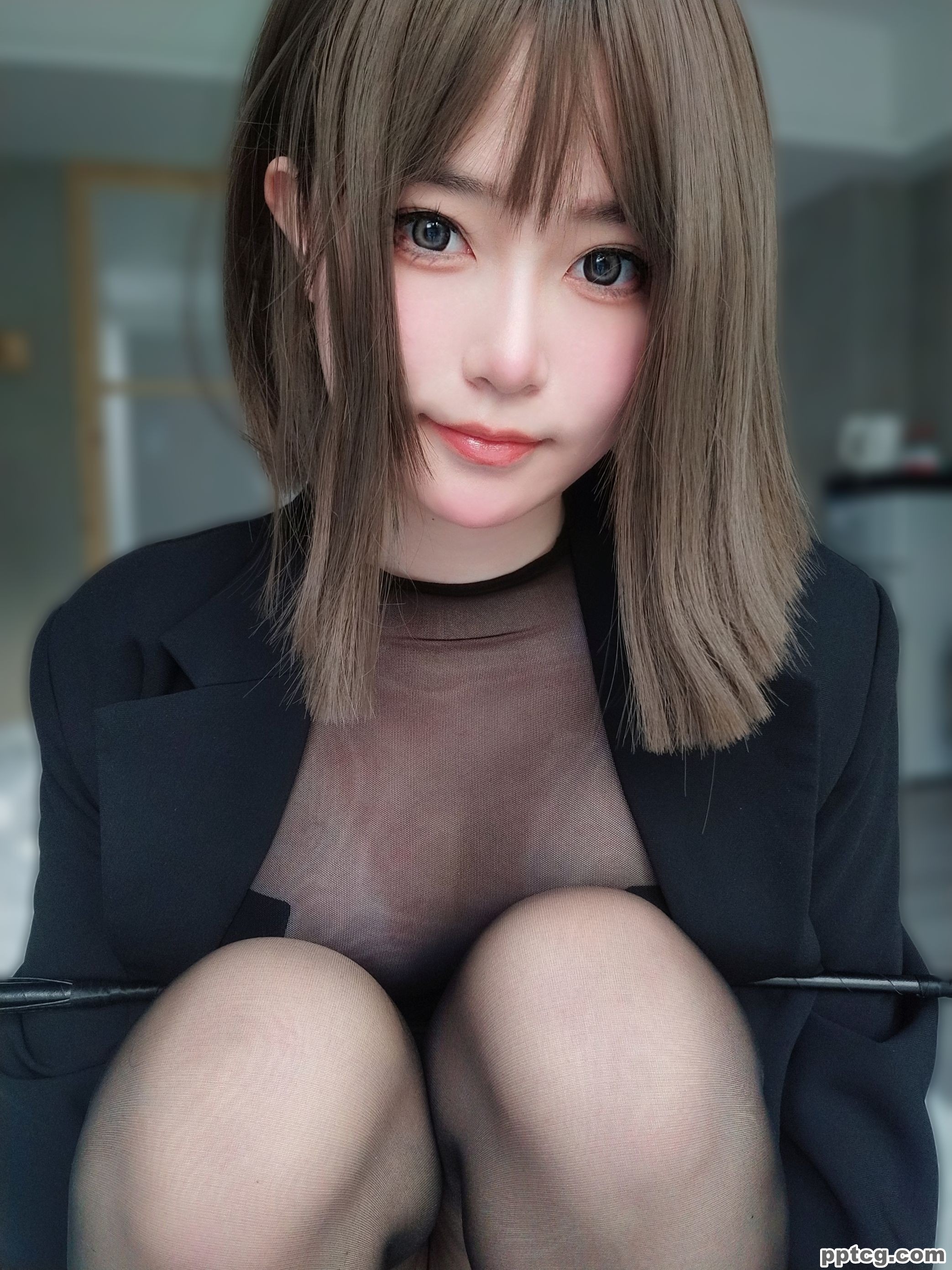 女主K 大胆的秘书