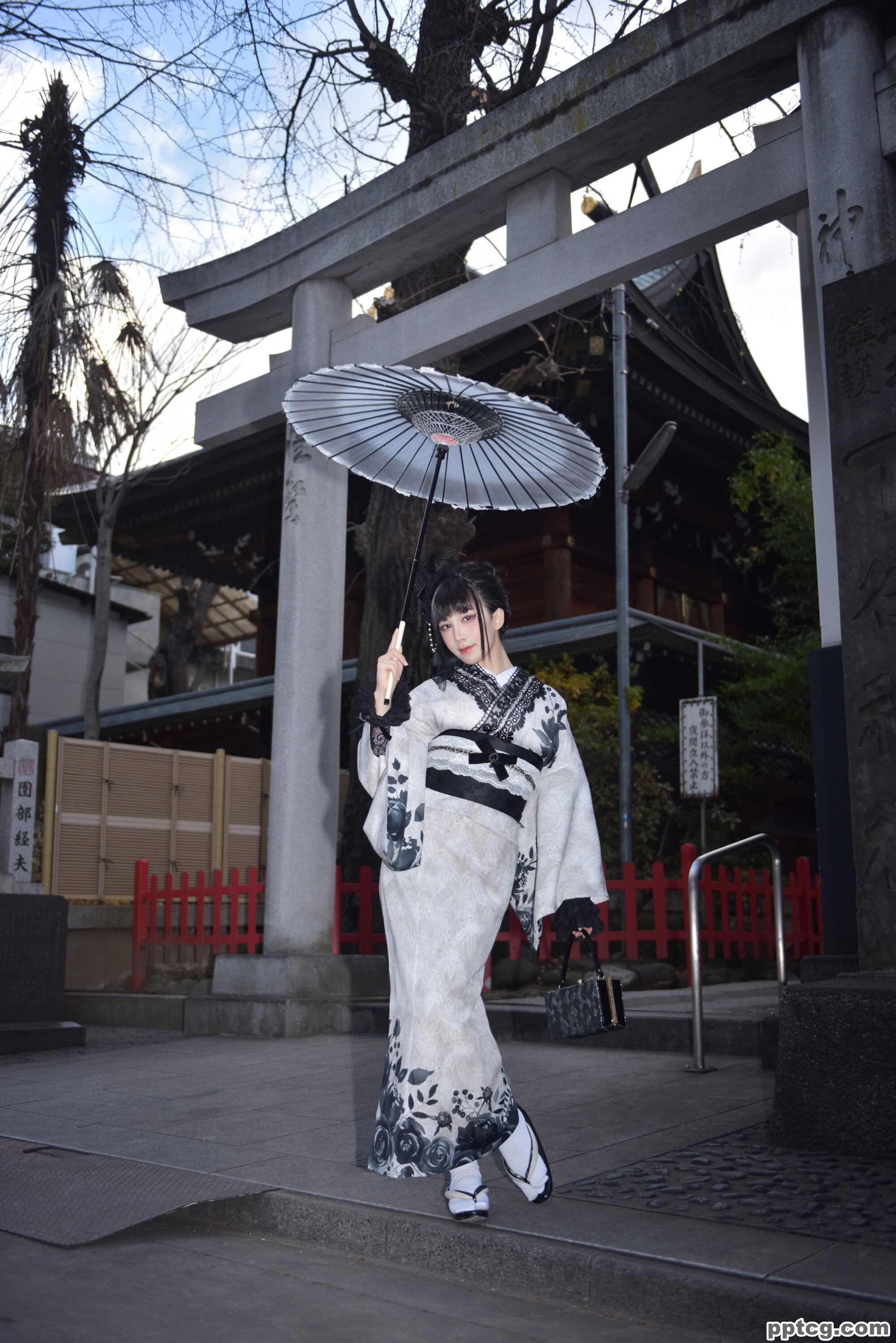 水淼aqua   Black Lace Kimono