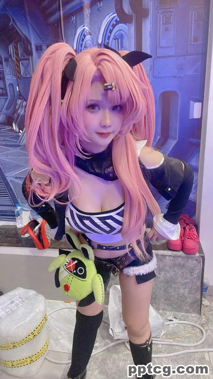 Pyon Lay  绝区零  妮可·德玛拉  Nicole Demara