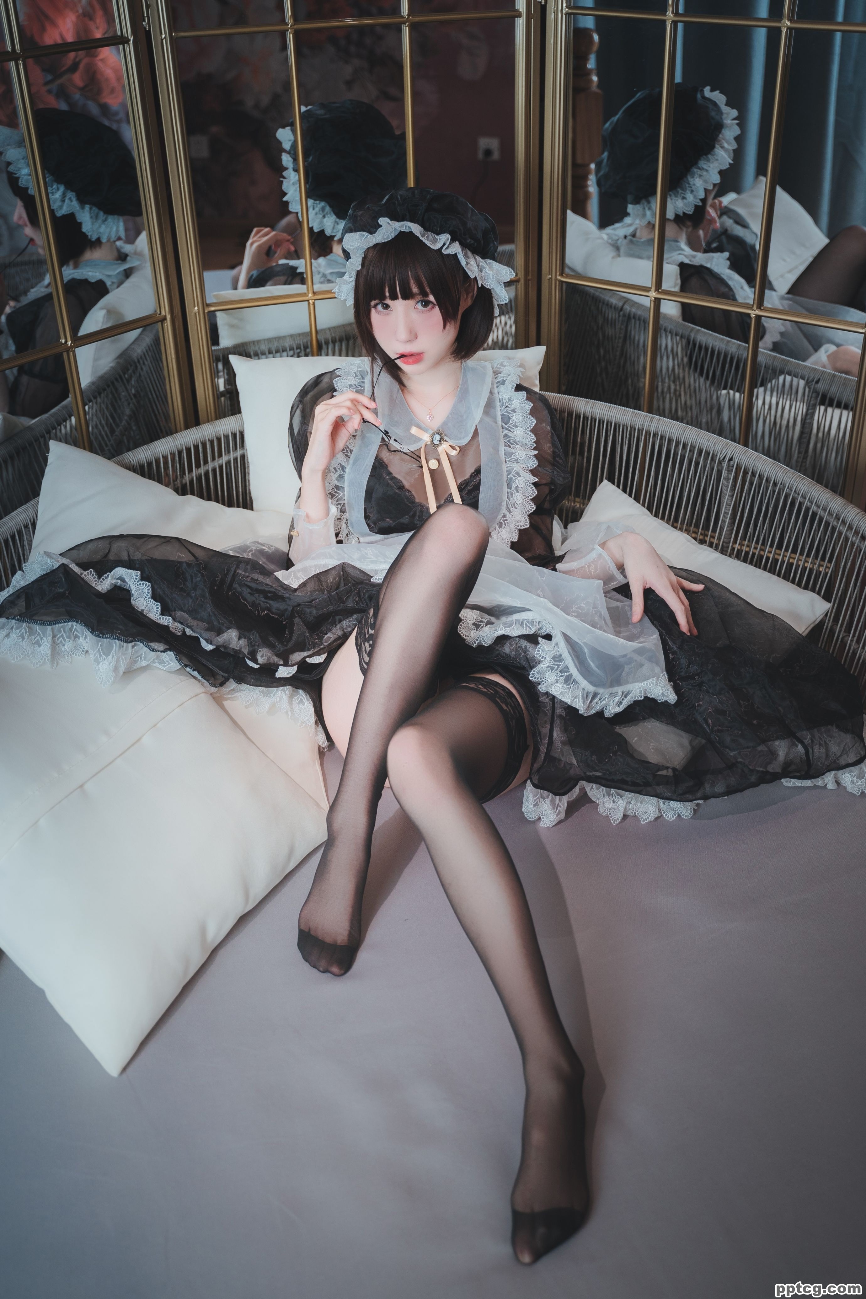 西园寺南歌  透明女仆