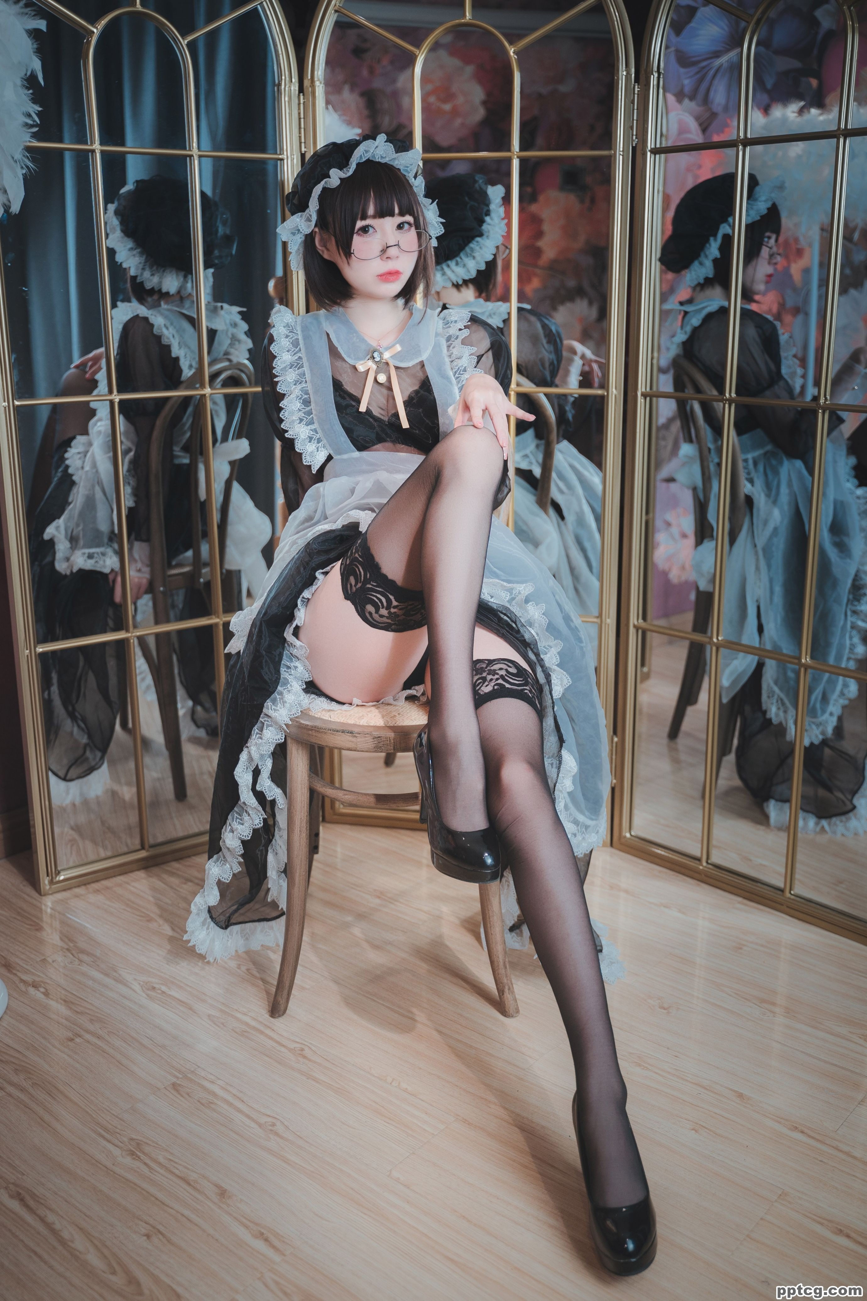 西园寺南歌  透明女仆