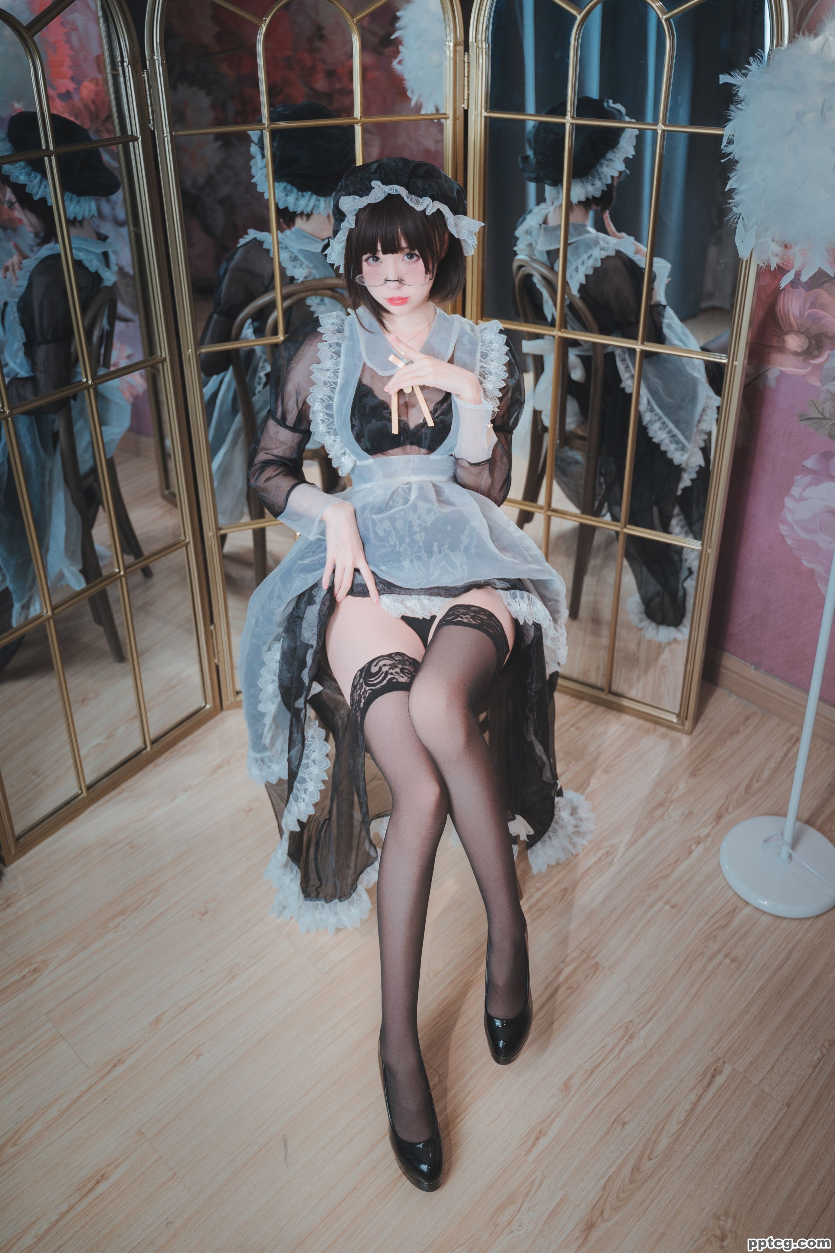 西园寺南歌  透明女仆